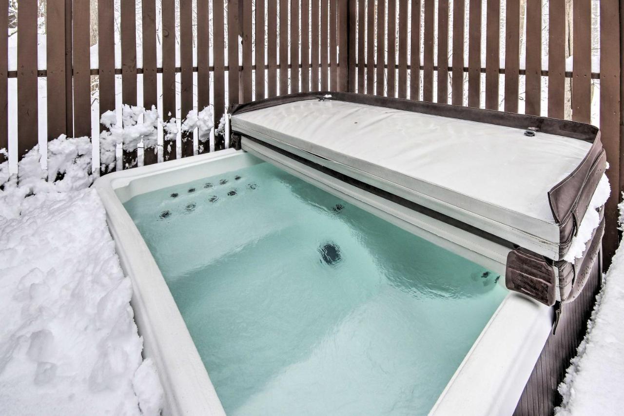 Villa Modern Mountain Retreat With Deck And Hot Tub! Chester Gap Exterior foto