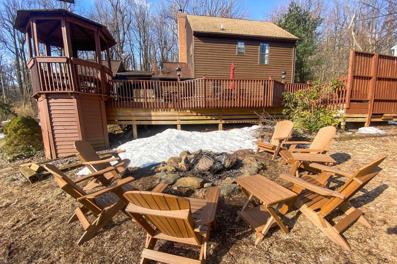 Villa Modern Mountain Retreat With Deck And Hot Tub! Chester Gap Exterior foto